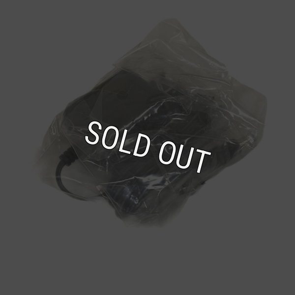 外品　ACアダプター　新品